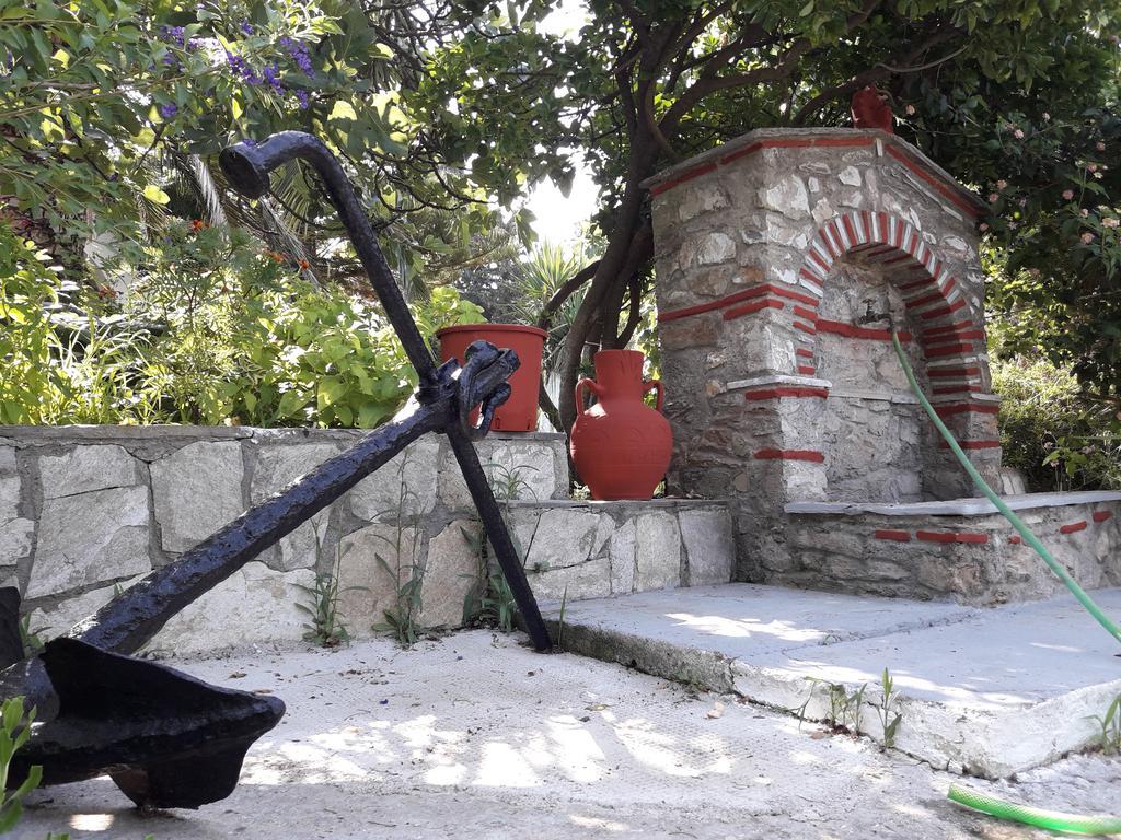 Studios Dimitris Punta 外观 照片
