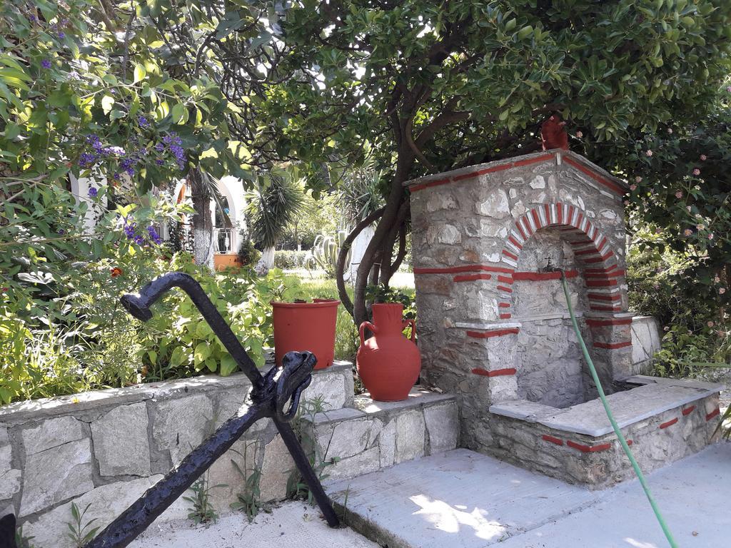 Studios Dimitris Punta 外观 照片