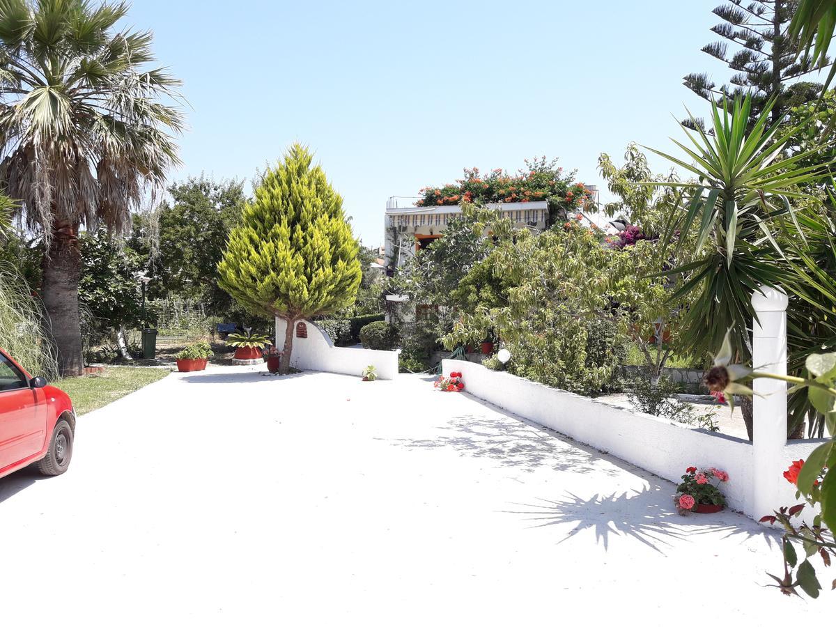 Studios Dimitris Punta 外观 照片